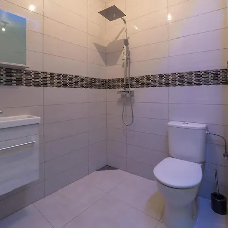 Executive Single With En-suite In Centre 3*