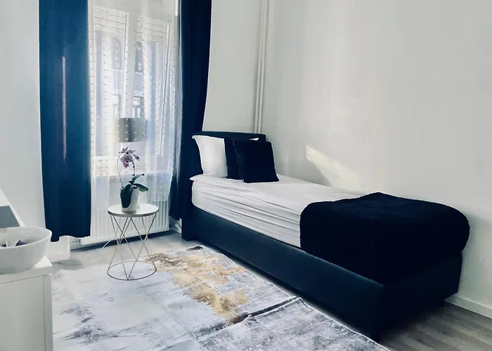 Executive Single With En-suite In Centre Pensionat